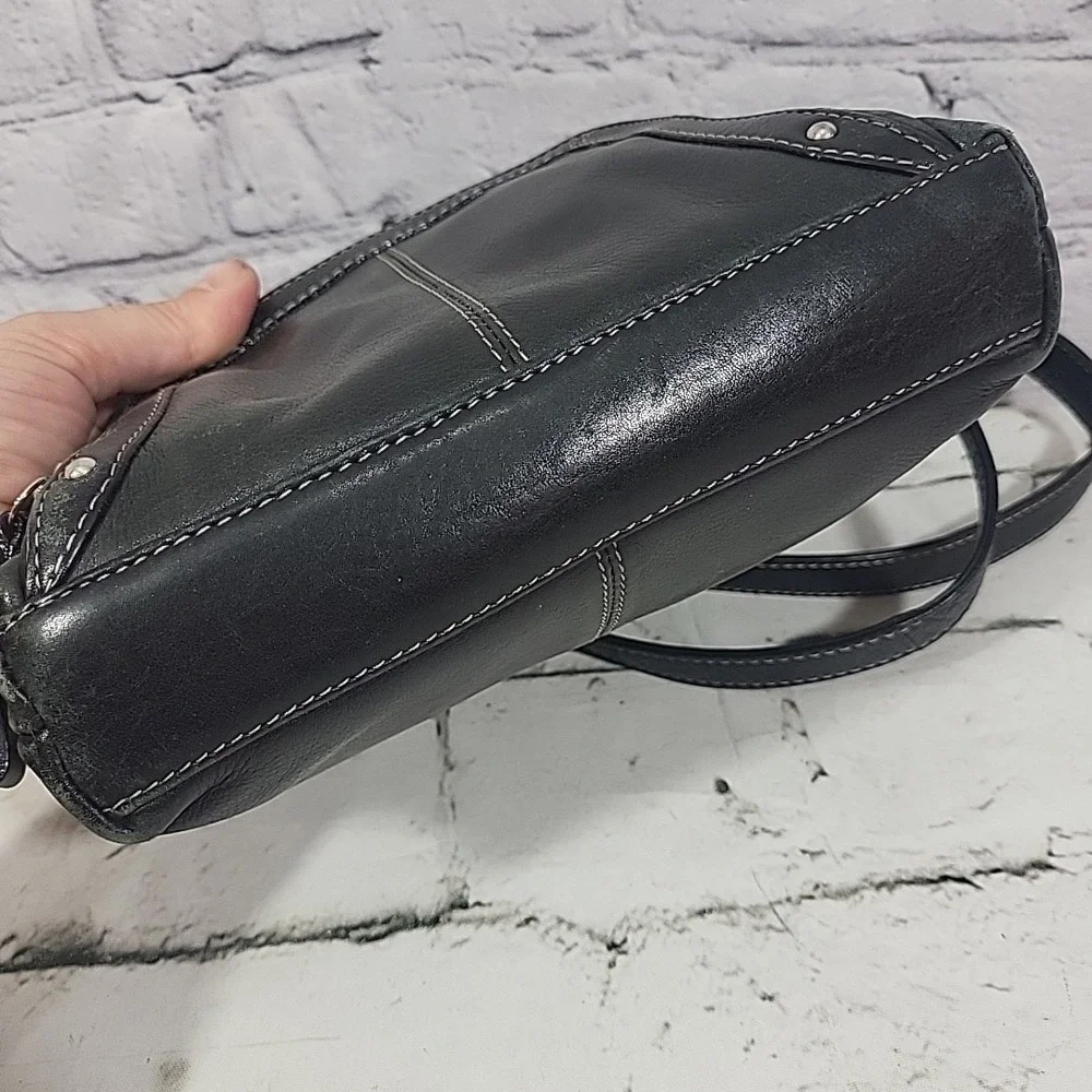 ILI New York Leather Crossbody Purse Gray 2-Tone Buttery Soft‎ Multi-Pocket Bag